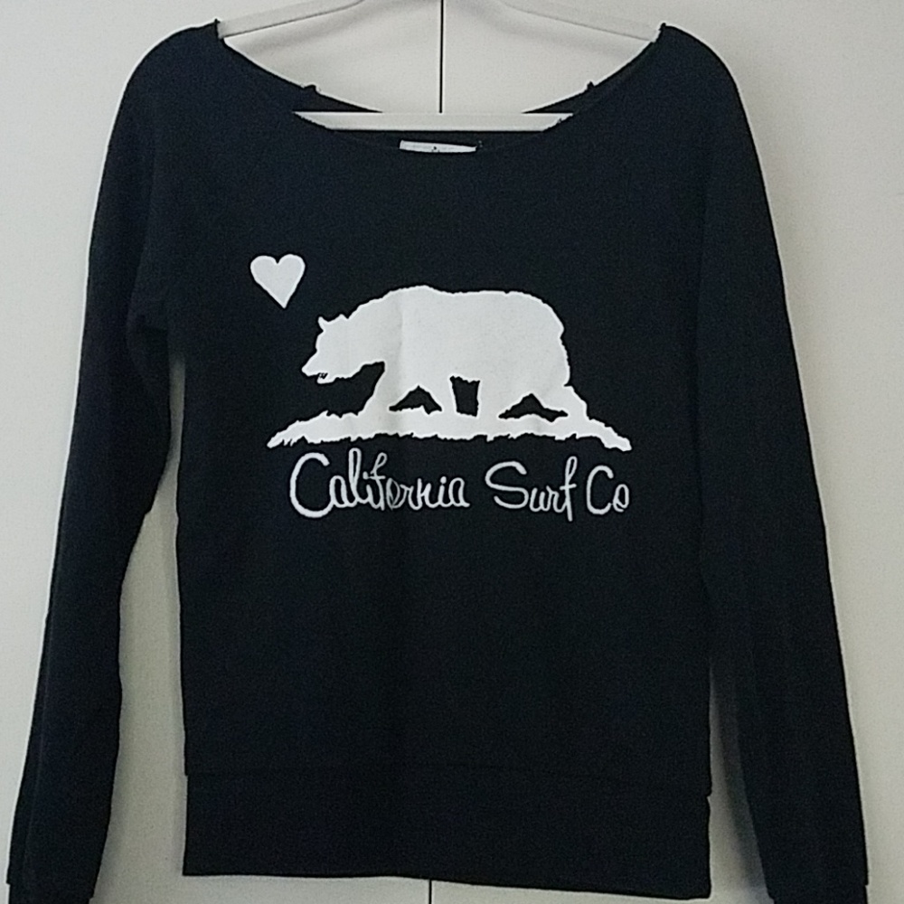 Green sleeved sweatshirt